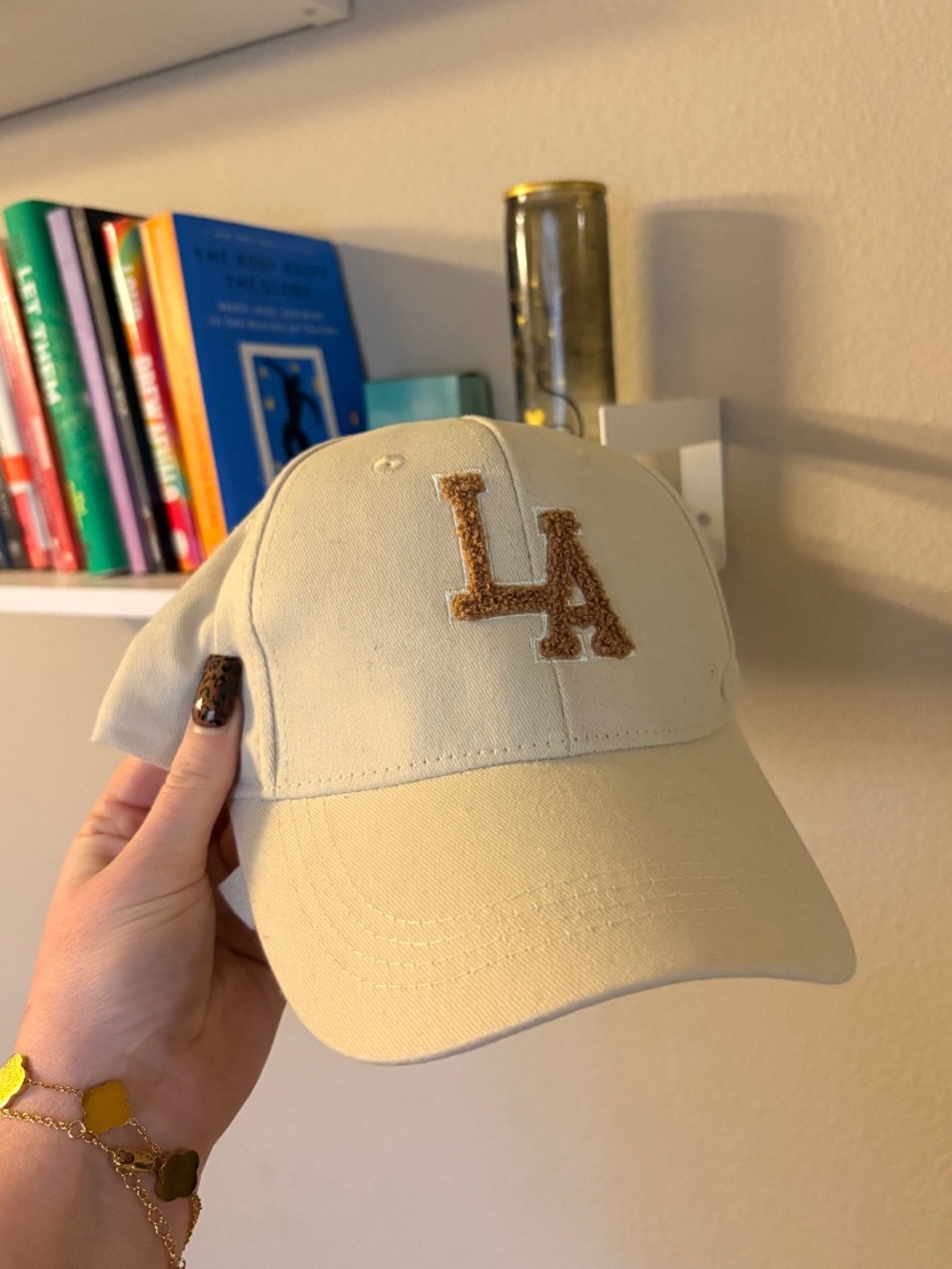 LA hat - Picture 1 of 2